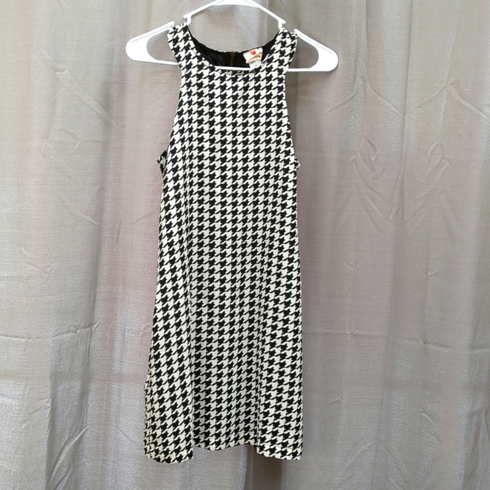 Women's houndstooth checked dress size small